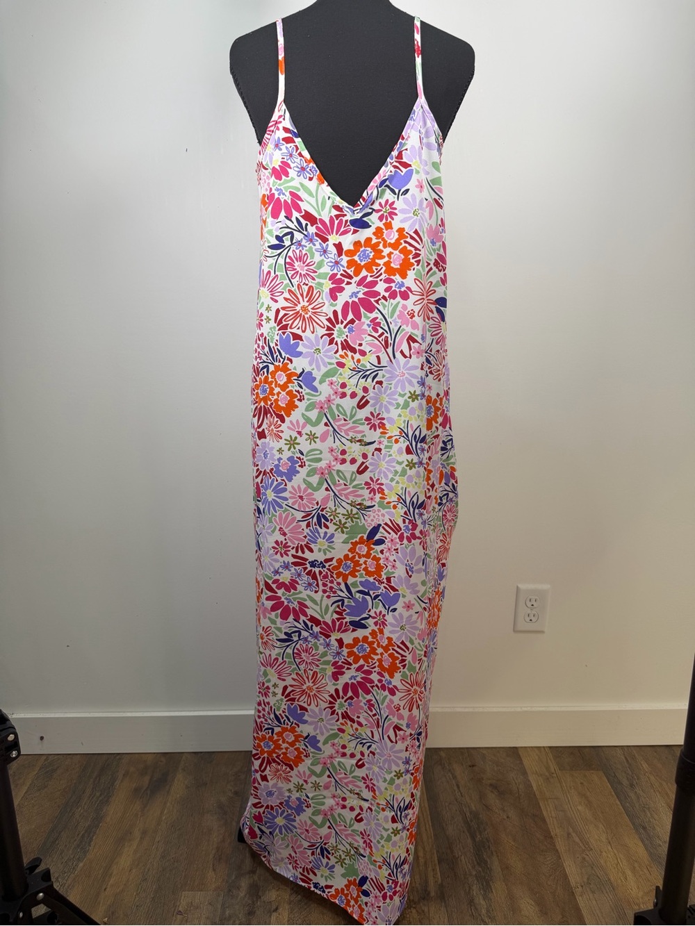 Heimish USA Women's Maxi Dress Floral Boho Preppy Maxi Dress Size Small‎ NWT